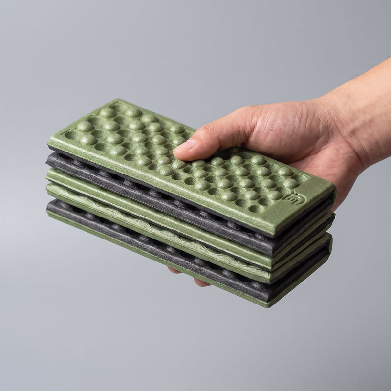 Folding Foam Sit Mat with Dome Embossing and Waterproof Base
