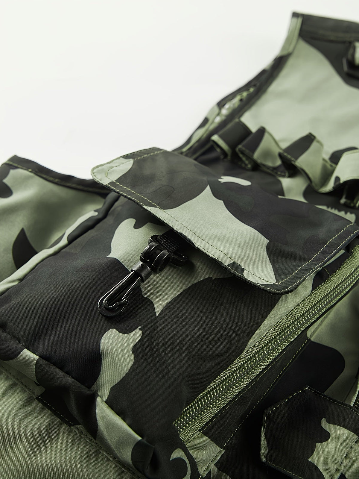 Men's Camo Utility Vest With Mesh Back And Multi Pockets