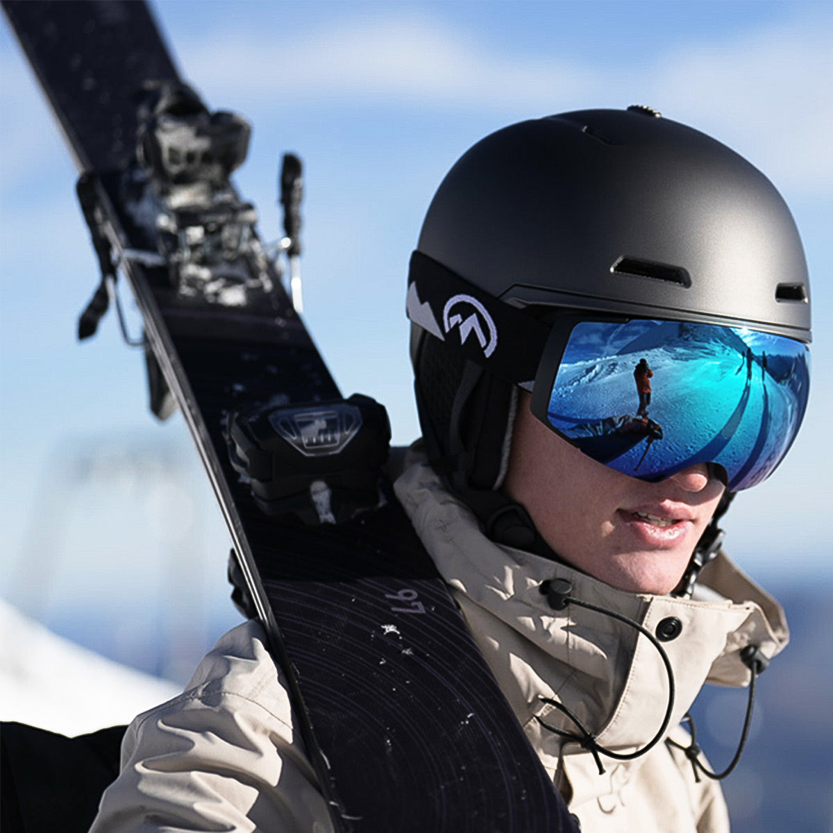 Women's Magnetic Ski Goggles with Photochromic Anti Fog Lens and Extra Lens