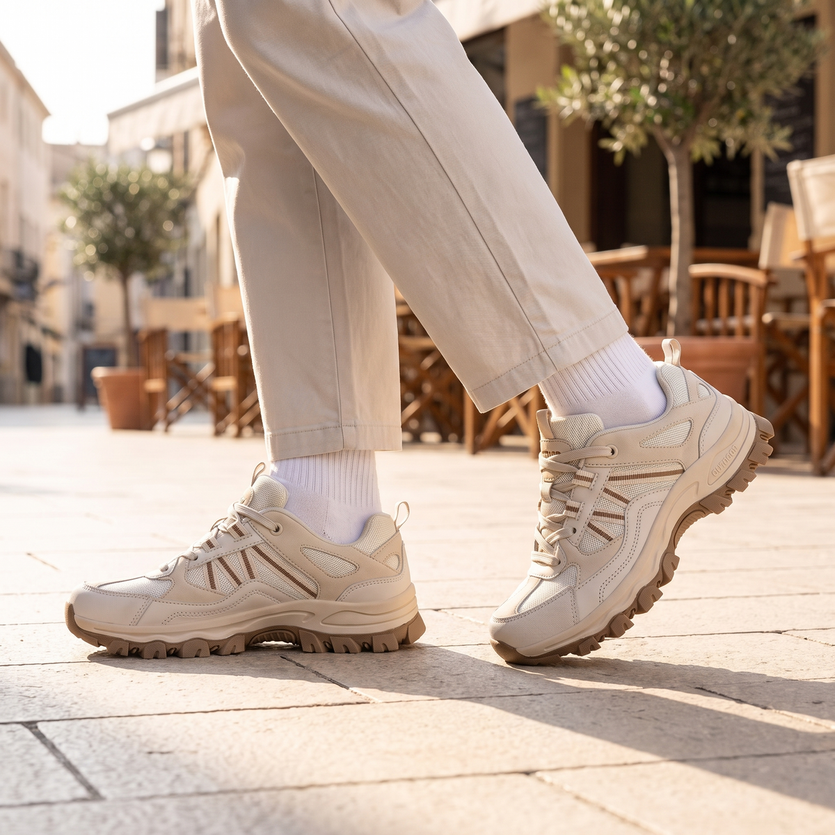Men's Lightweight Breathable Hiking Shoes with Cushioned Midsole and Rubber Outsole