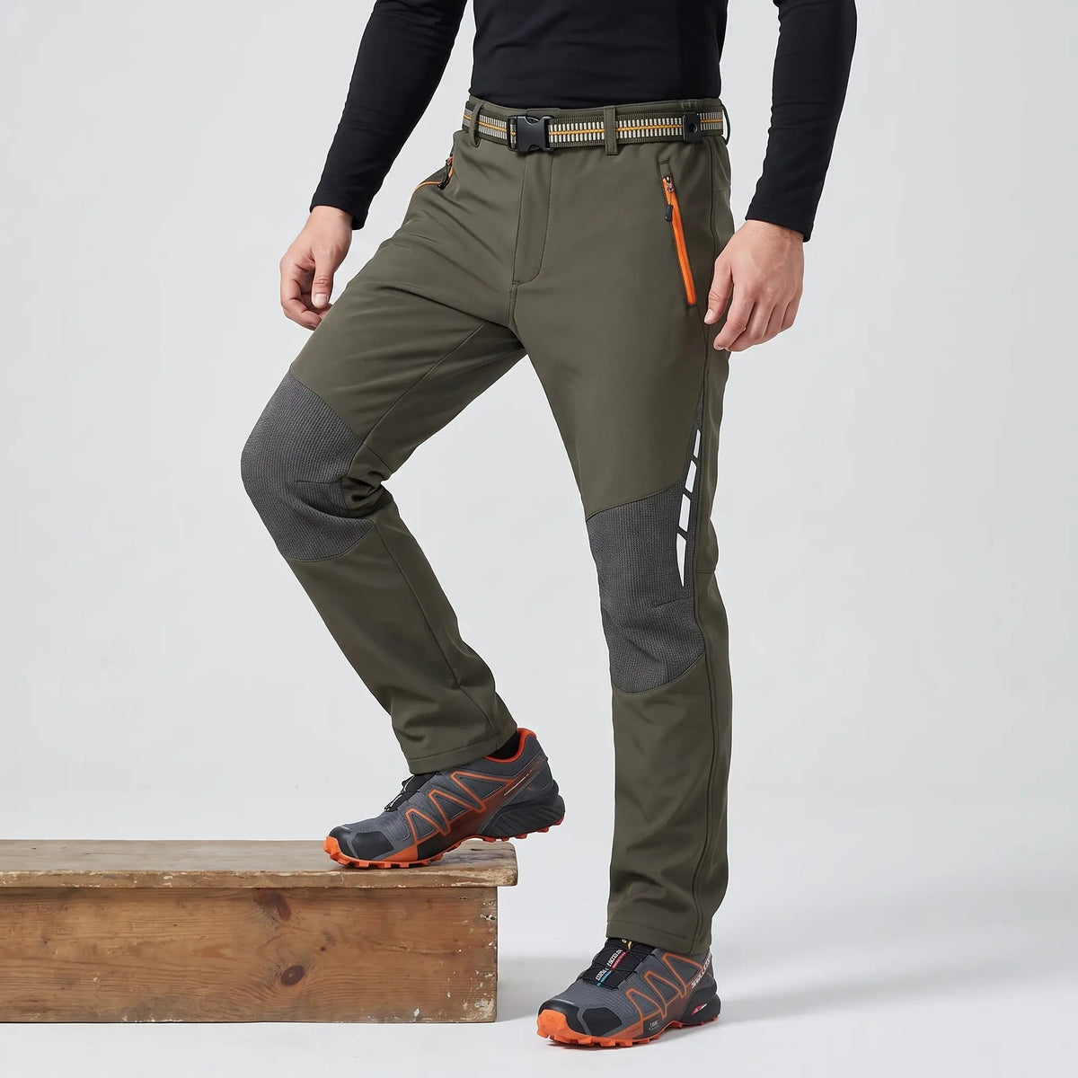 Men's Insulated Softshell Hiking Pants With Fleece Lining And Reinforced Knees