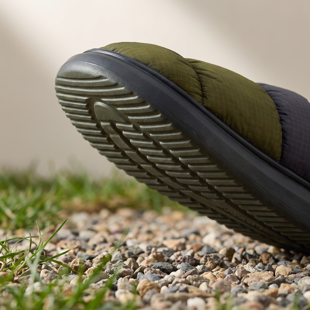 Men's Fleece Lined Camp Slippers with Ribbed Outdoor Sole