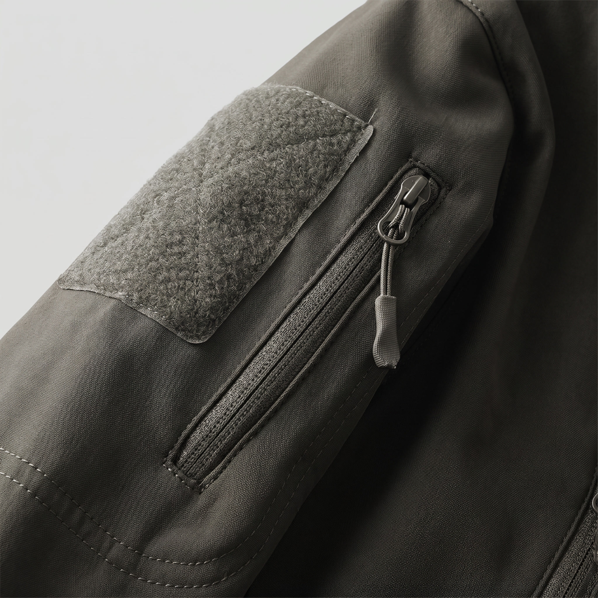 Men's Fleece Lined Hooded Softshell Jacket with Zip Pockets