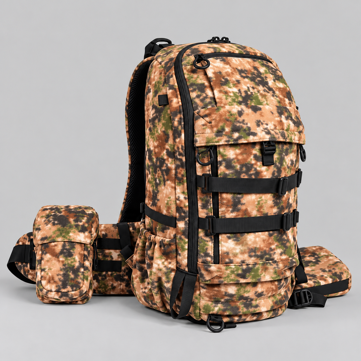 Men's Camouflage Hunting Backpack with Detachable Pouch and Water Repellent Finish
