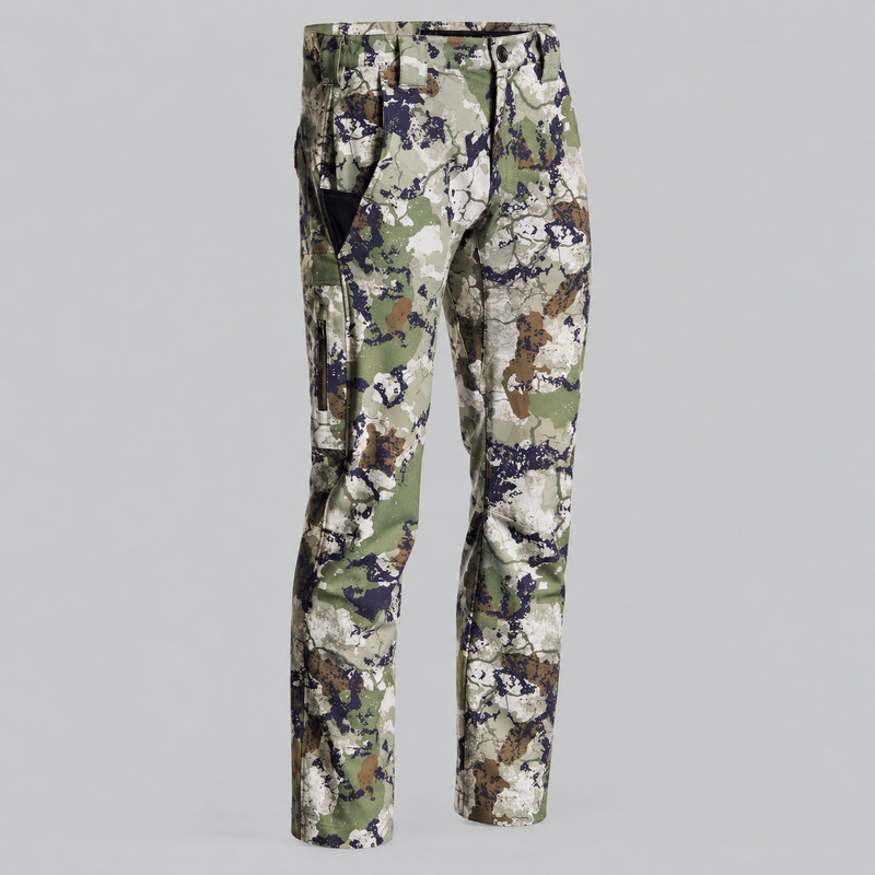 Men's Lightweight Camouflage Hunting Pants with Articulated Knees and Cargo Pockets
