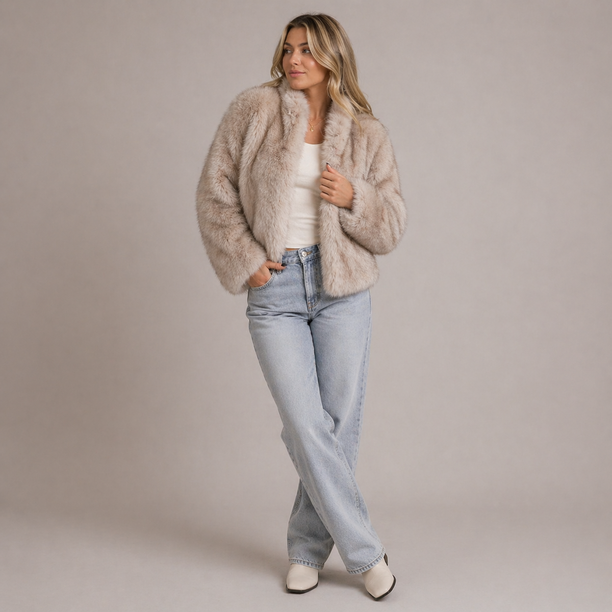 Women's Plush Faux Fur Jacket | Elegant Cropped Cold-Weather Layer 1