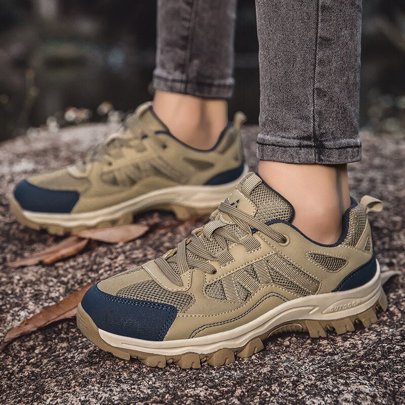 Men's Lightweight Breathable Hiking Shoes with Cushioned Midsole and Rubber Outsole