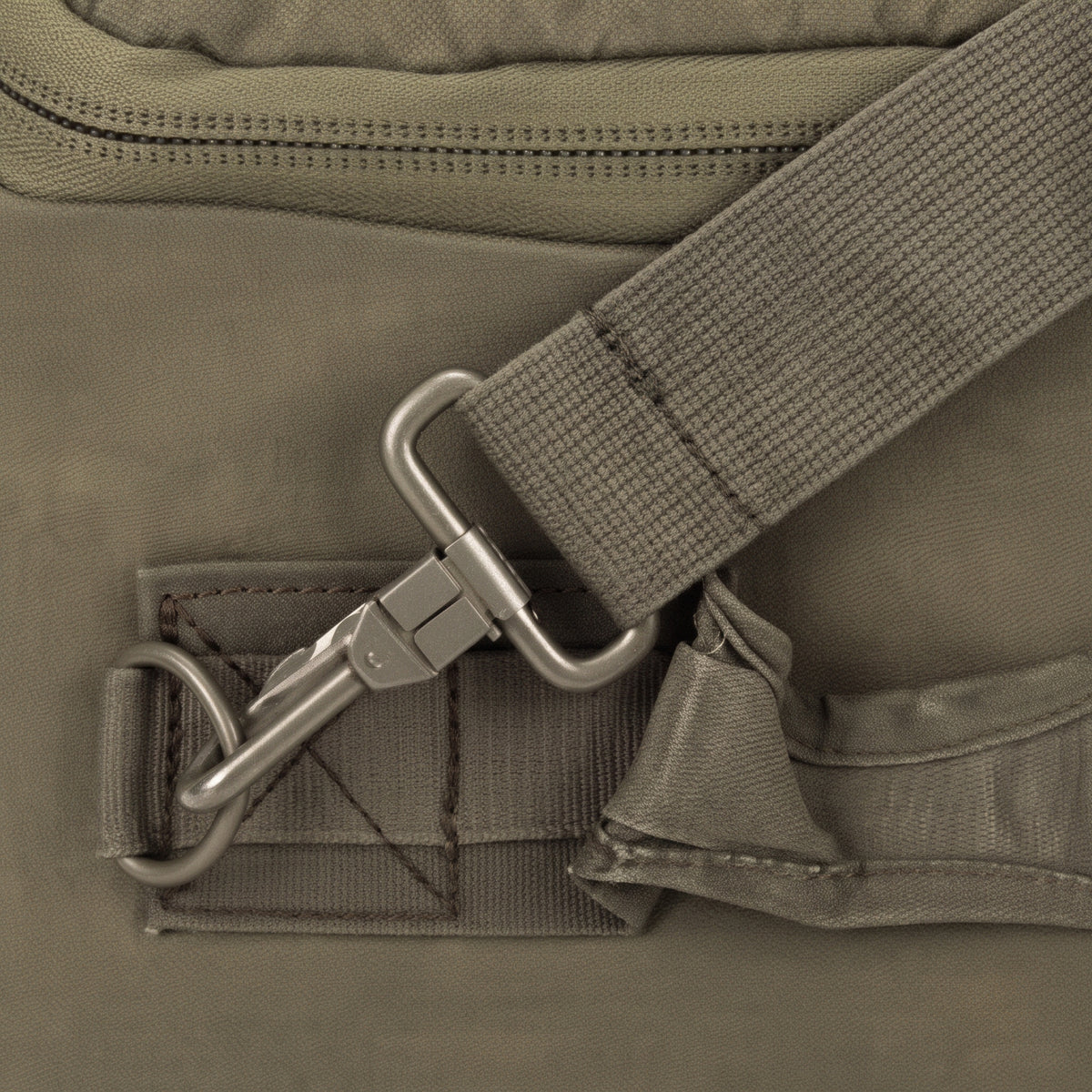Men's Tactical Duffel Bag with MOLLE Webbing and Convertible Backpack Straps