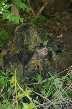 Men's Woodland Camo Ghillie Suit with Rifle Wrap and Carry Bag