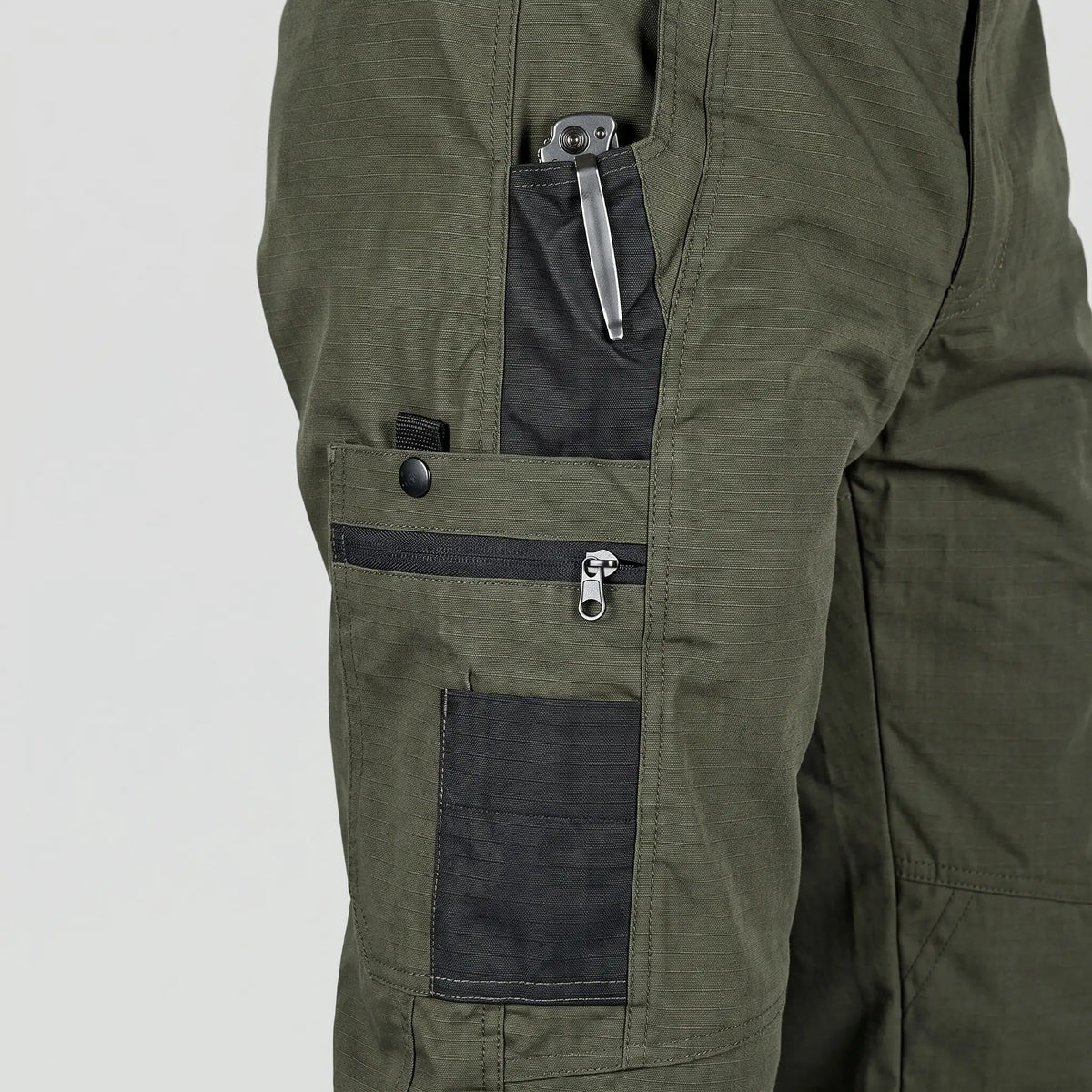 Men's Weather Resistant Outdoor Pants With Water Repellent Finish And Zip Pockets