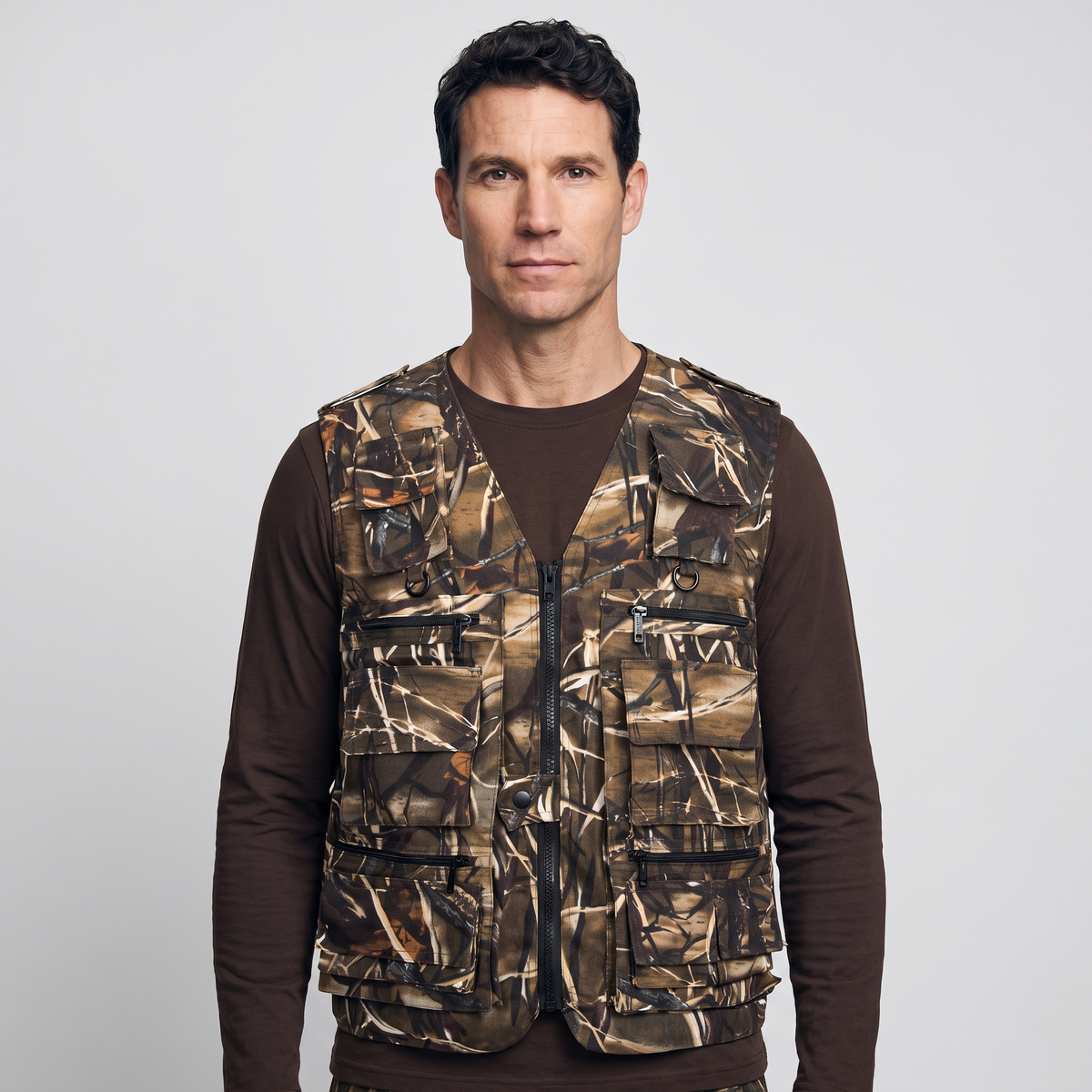 Men's Camo Utility Vest With Multi Zip And Flap Pockets
