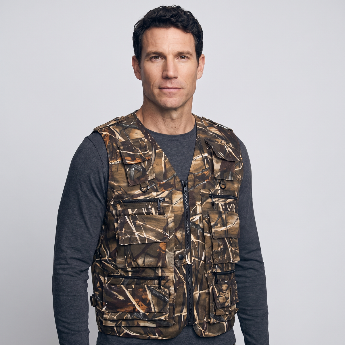 Men's Camo Utility Vest With Multi Zip And Flap Pockets